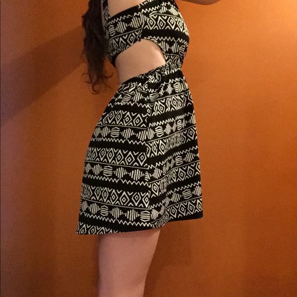 Forever 21 Dresses & Skirts - tribal print dress with back cut out